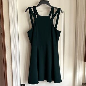 Green Dress. Size 15/16